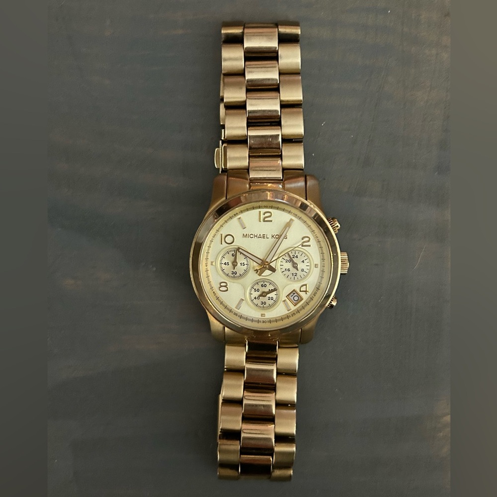 Michael Kors Midsized Chronograph Dial Gold-tone